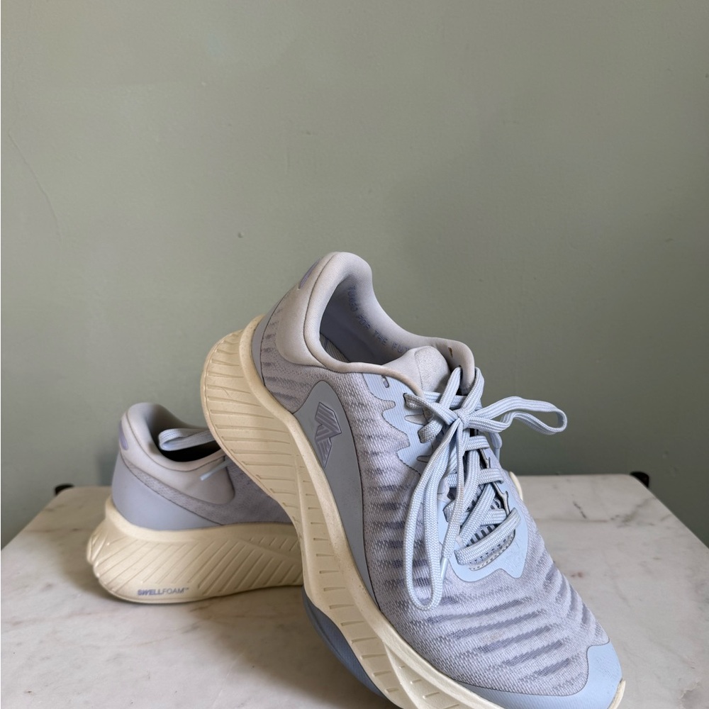 Women’s RAD Global R-1 Running Shoes Light Blue and Cream